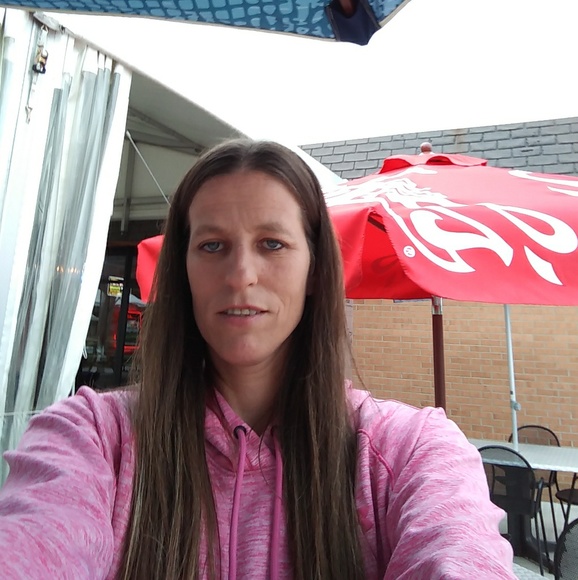 Meet your Posher, Pam - Picture 1 of 1